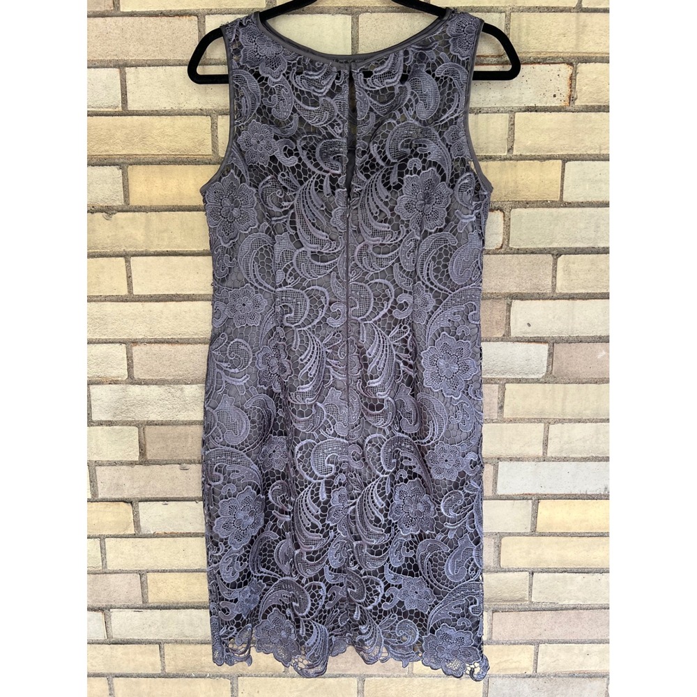 Adrianna Papell Guipure Floral Lace Sleeveless Sheath Dress Grey Cocktail Sz 10P - Picture 2 of 6
